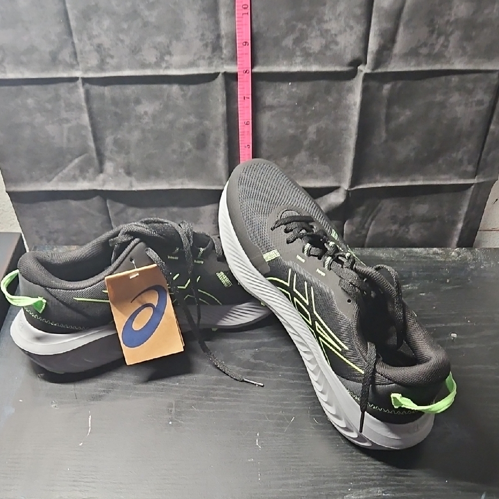 ASICS Men's Athletic Shoes NIB Black with Neon Green Accents